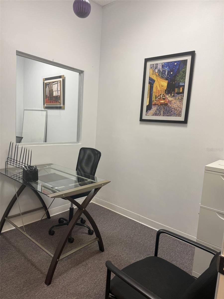 PEPPER MILL PLAZA REP - Commercial Lease