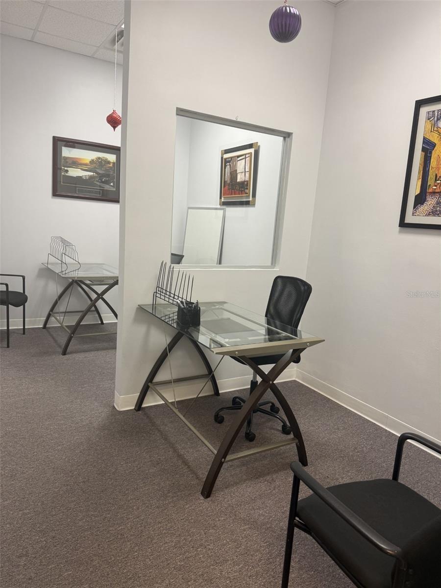 PEPPER MILL PLAZA REP - Commercial Lease