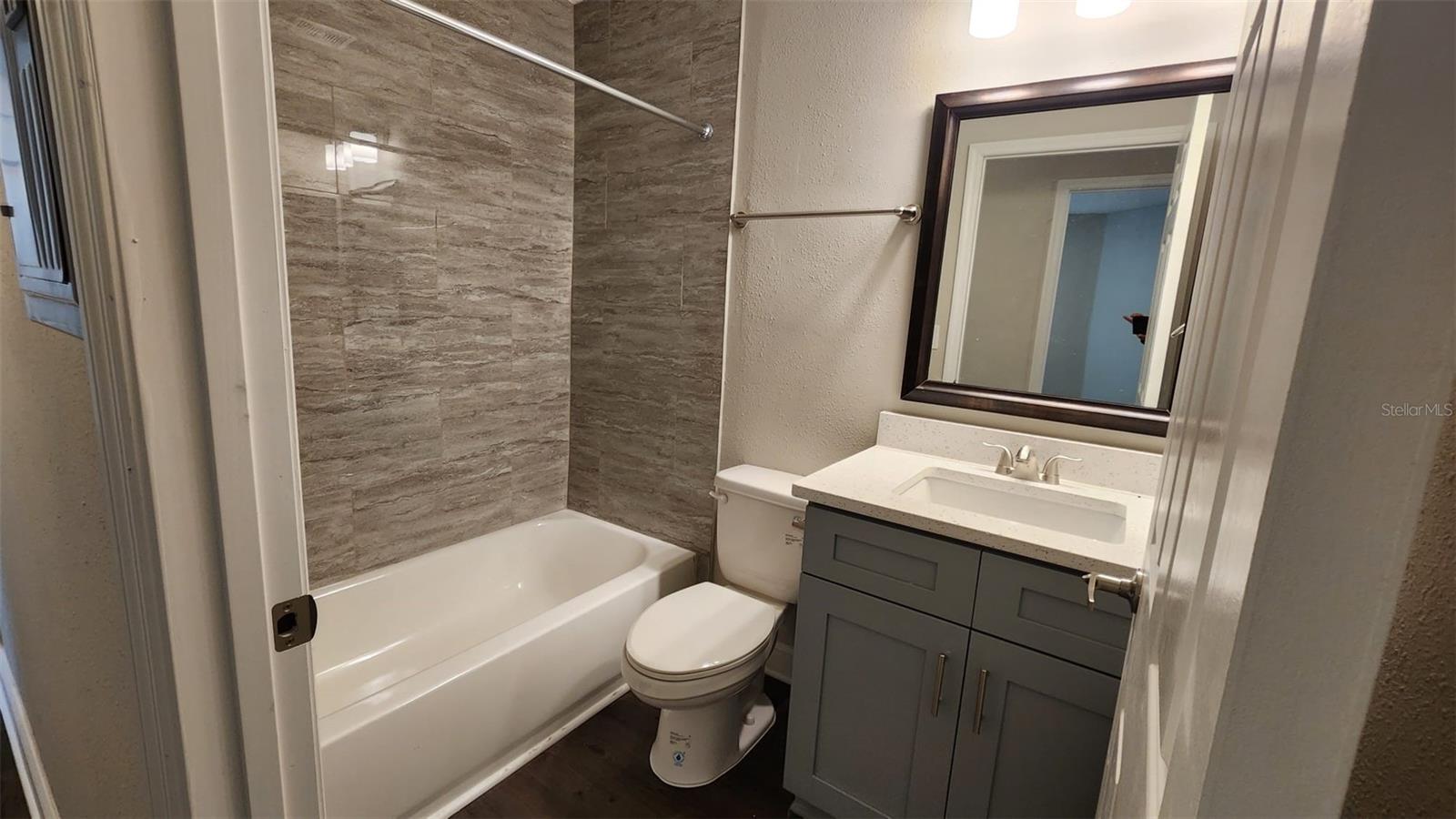 DOCKSIDE CONDO - Residential