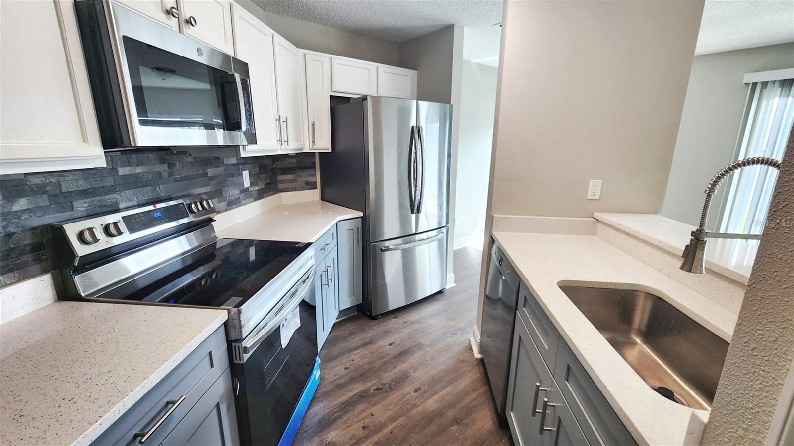 DOCKSIDE CONDO - Residential