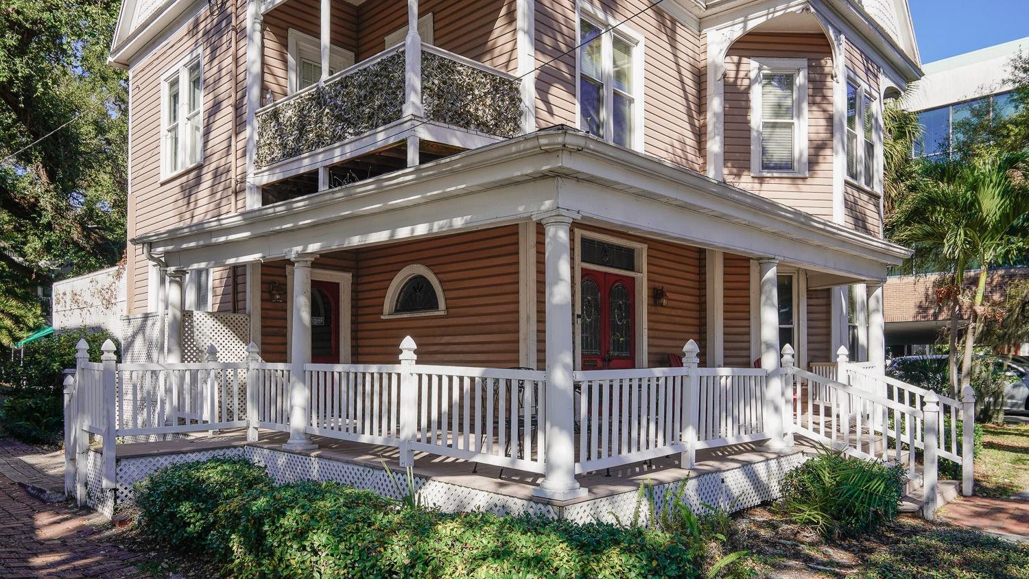 RIVERSIDE - Residential