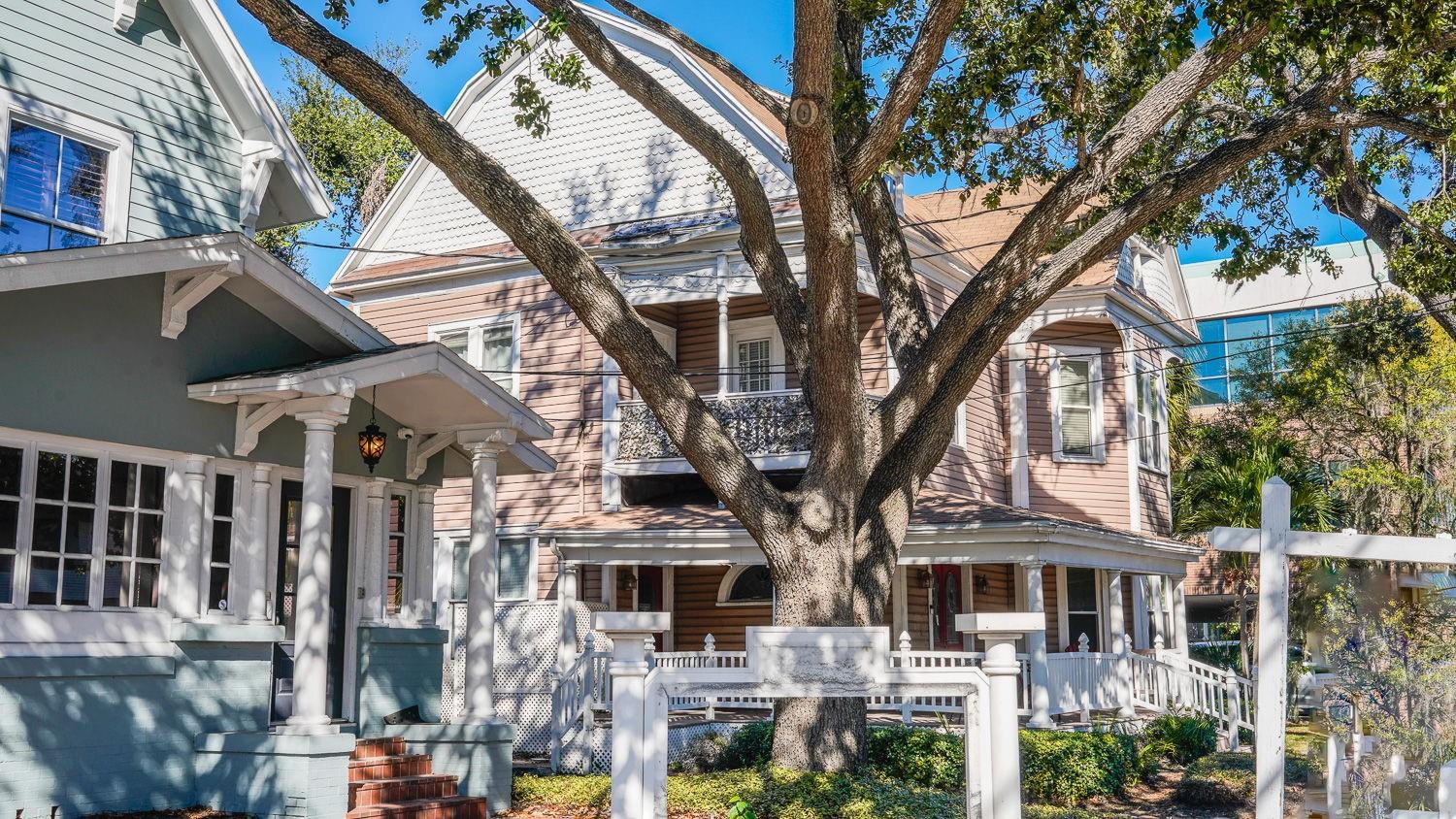 RIVERSIDE - Residential