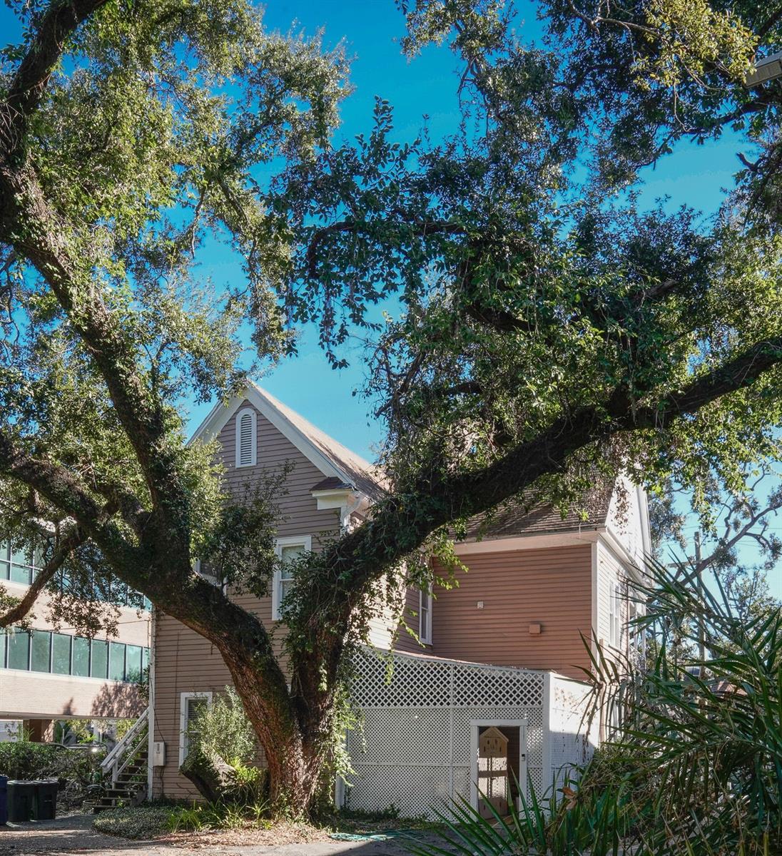 RIVERSIDE - Residential