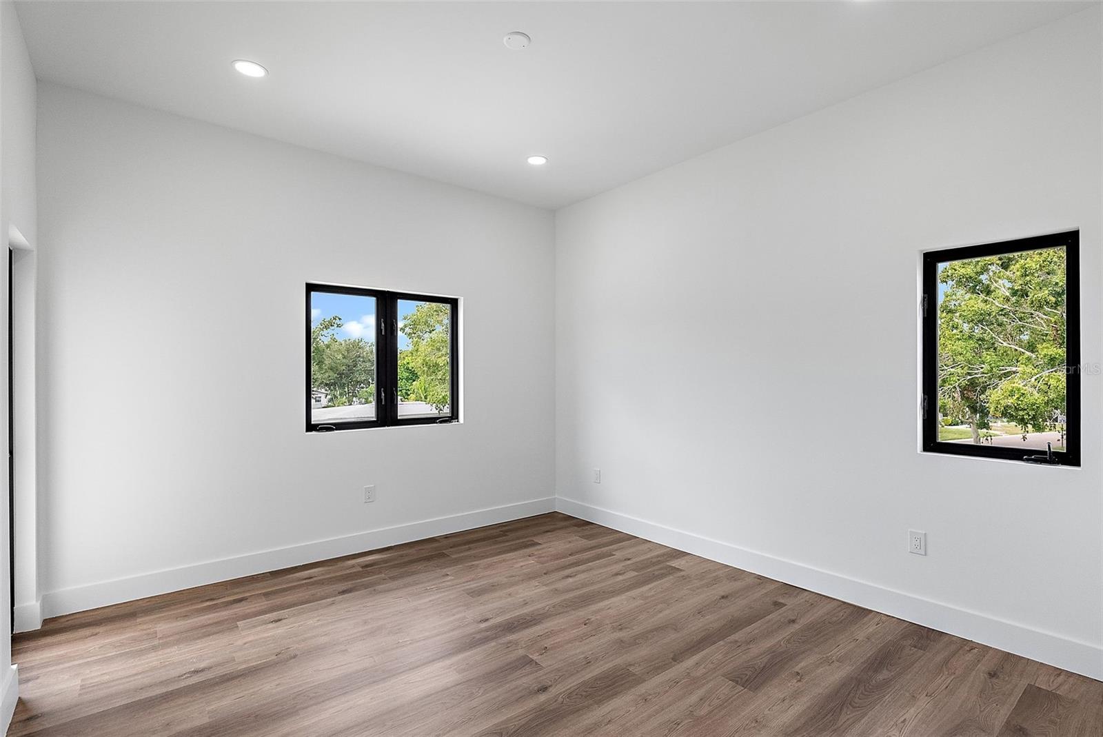 NORTH ST PETERSBURG - Residential