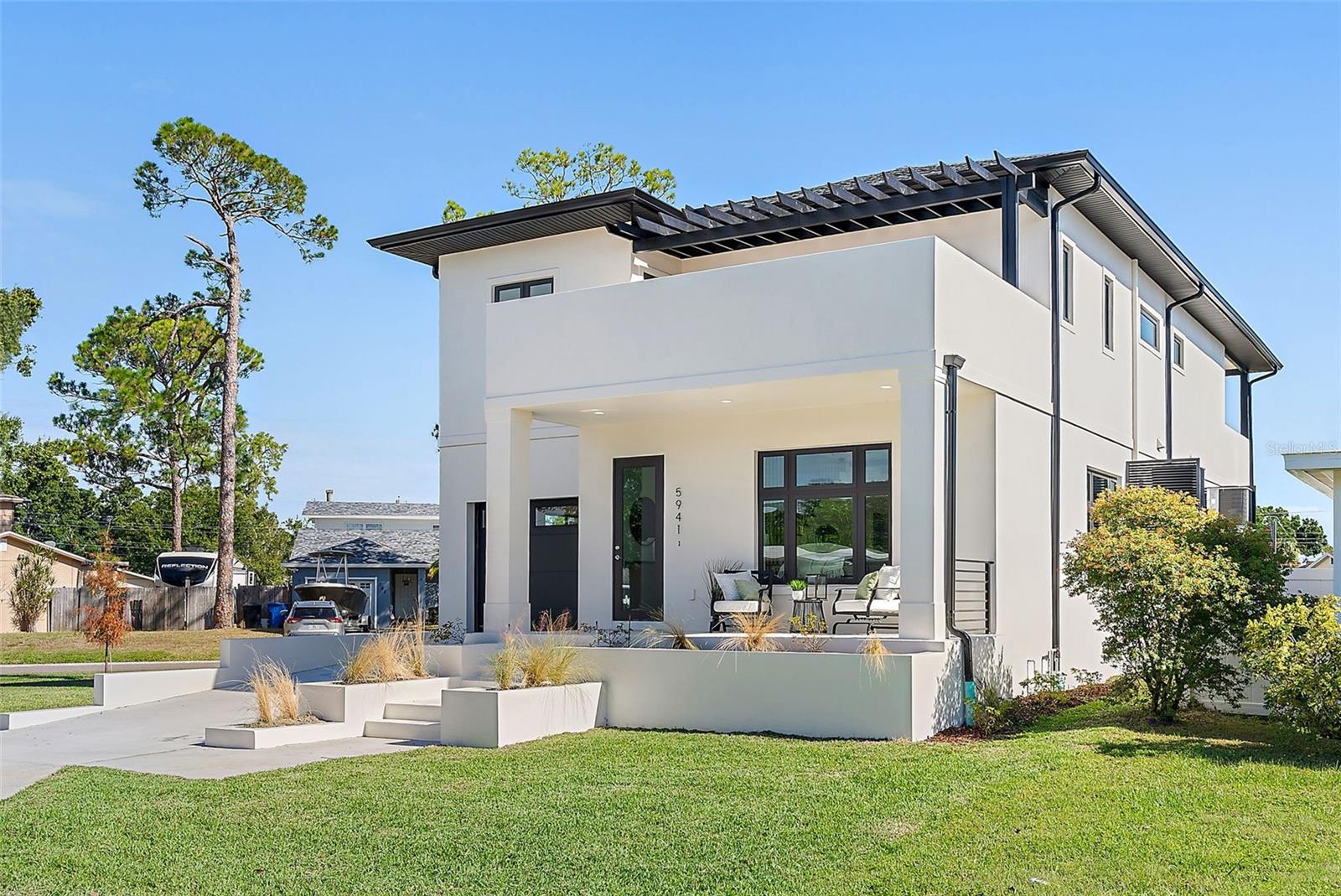 5941 MANGROVE STREET N