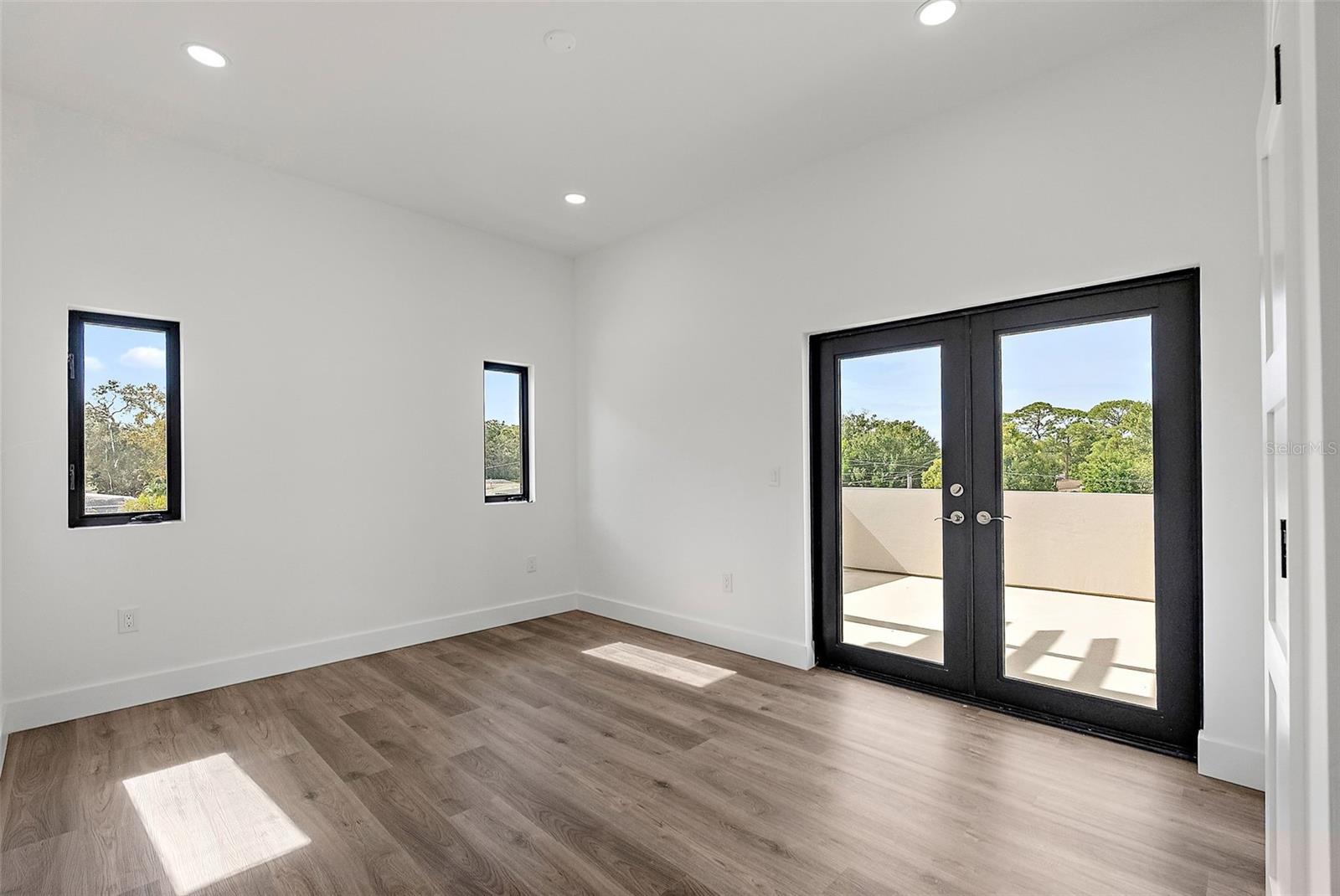 NORTH ST PETERSBURG - Residential