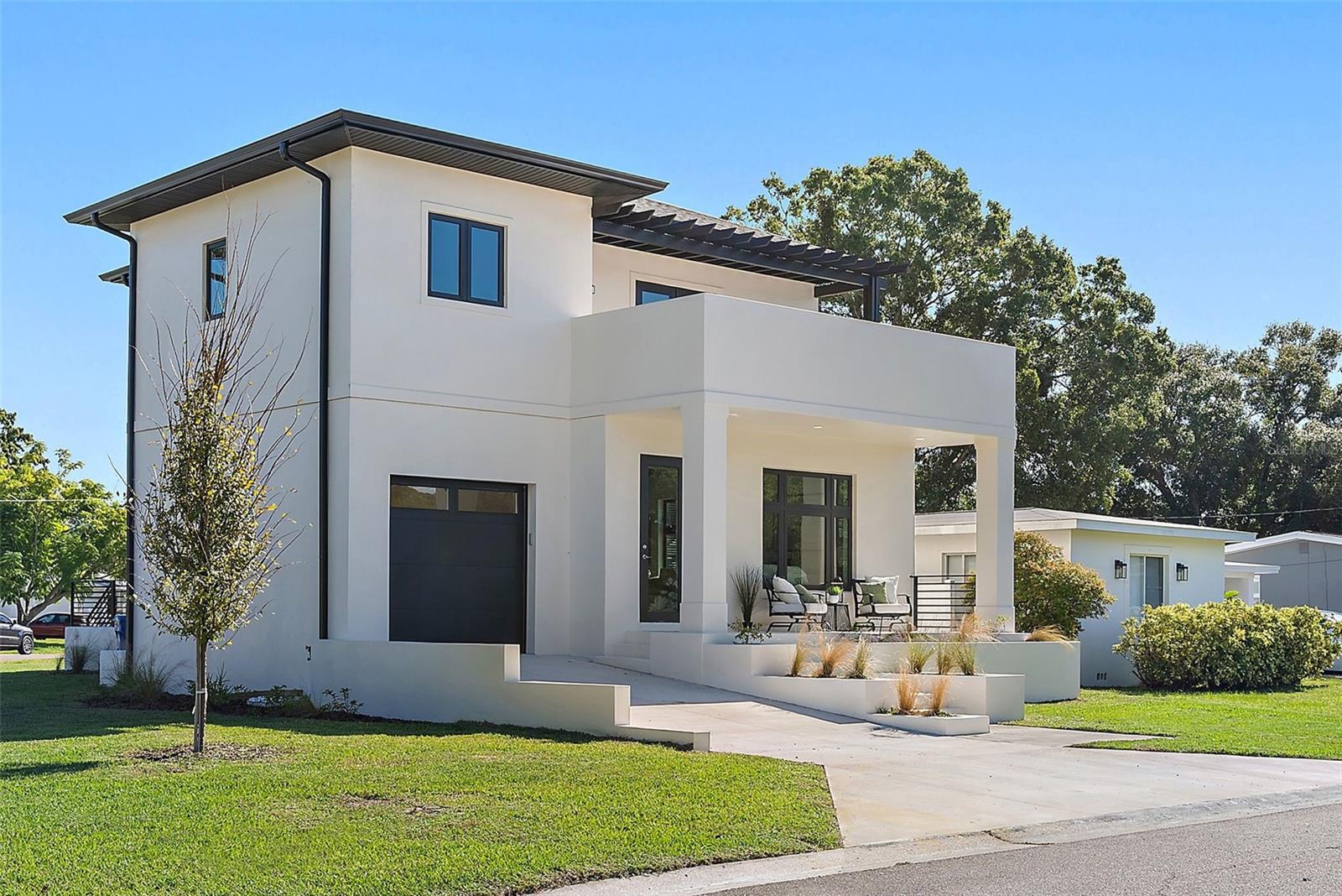 5941 MANGROVE STREET N