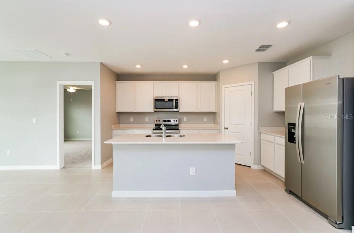 CALDERA PH 3 & 4 - Residential Lease