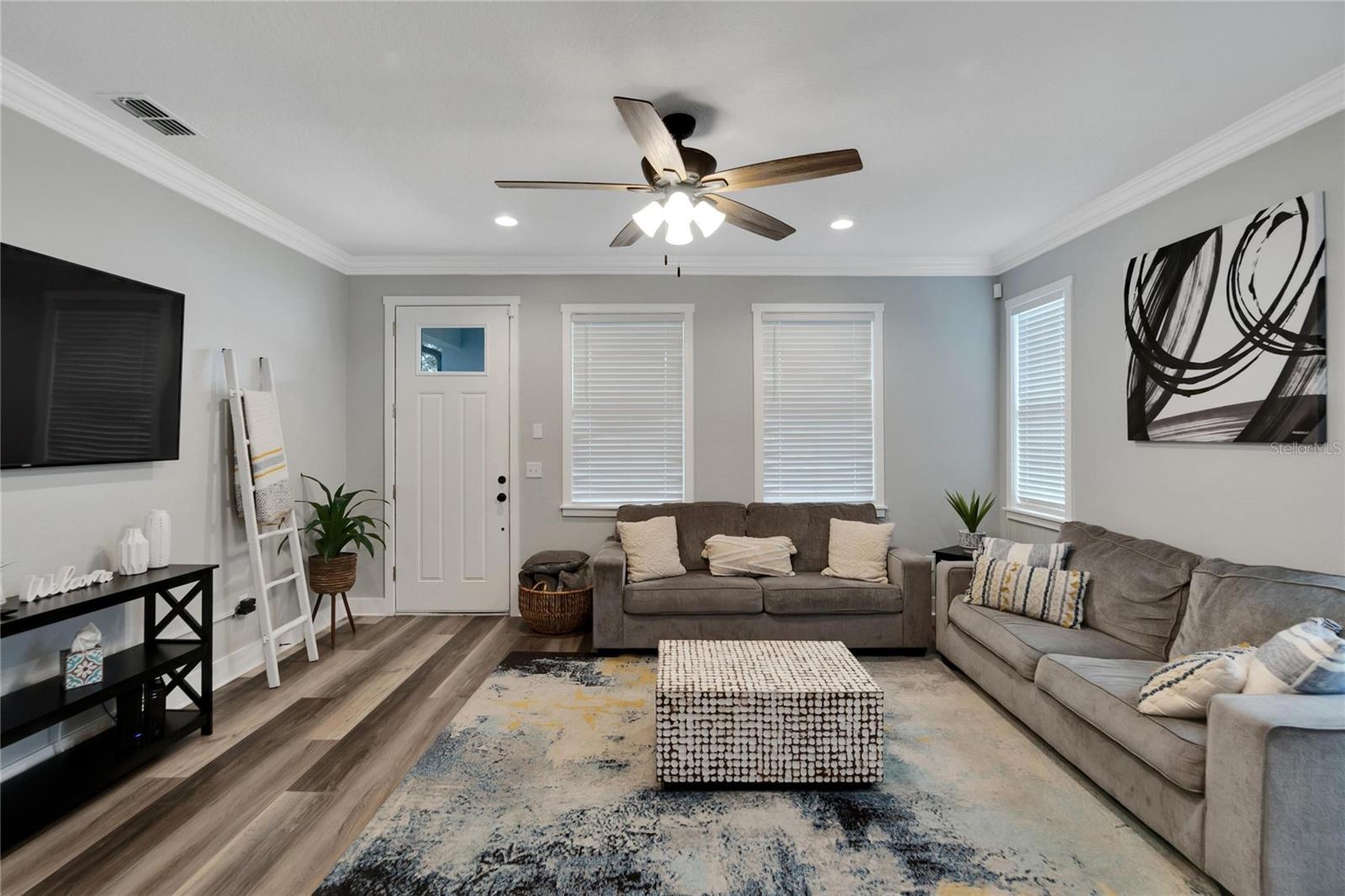 ENGLEWOOD EASTERN POR - Residential Lease