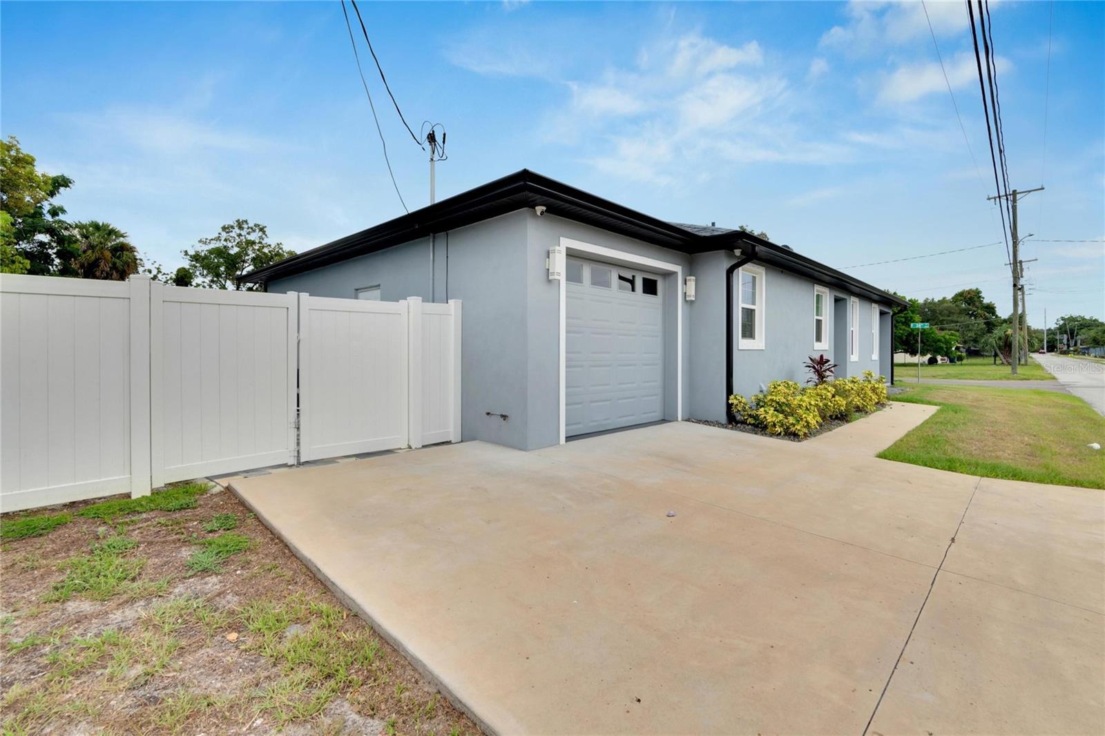 ENGLEWOOD EASTERN POR - Residential Lease