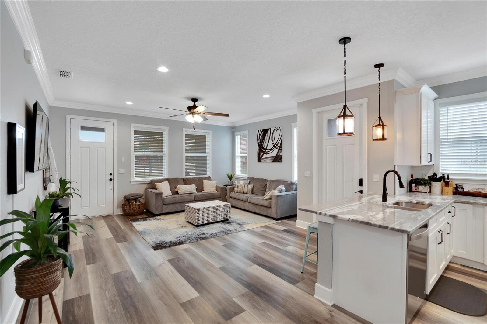 ENGLEWOOD EASTERN POR - Residential Lease