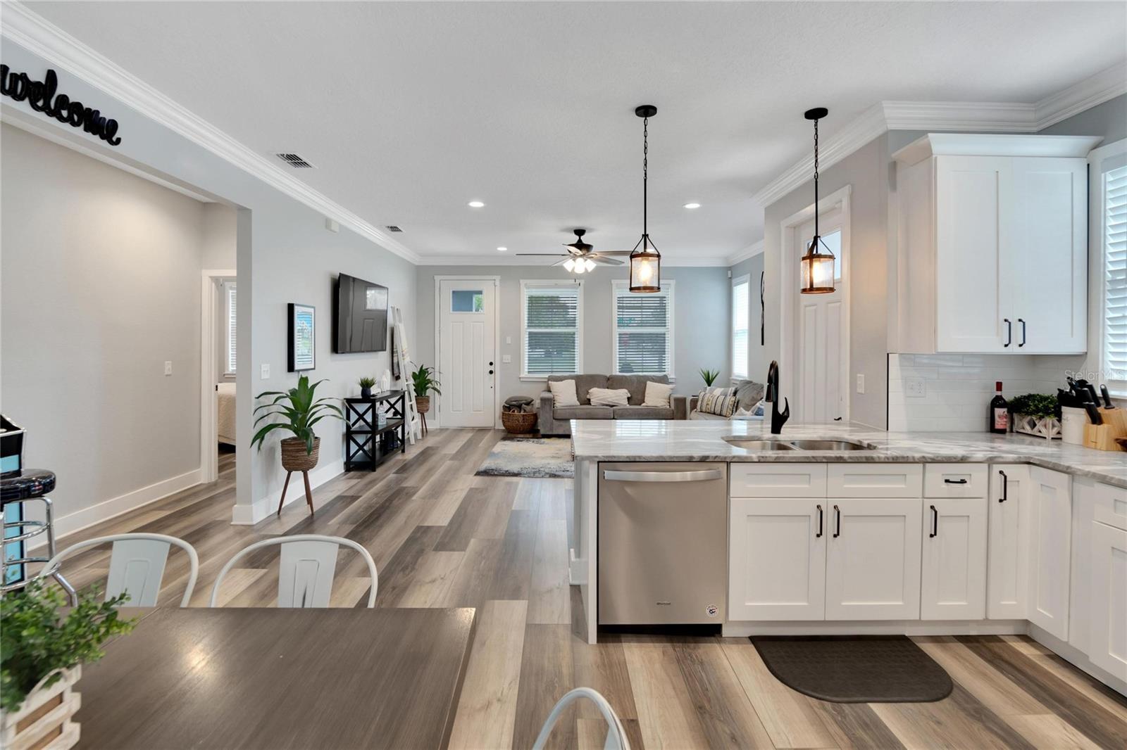 ENGLEWOOD EASTERN POR - Residential Lease