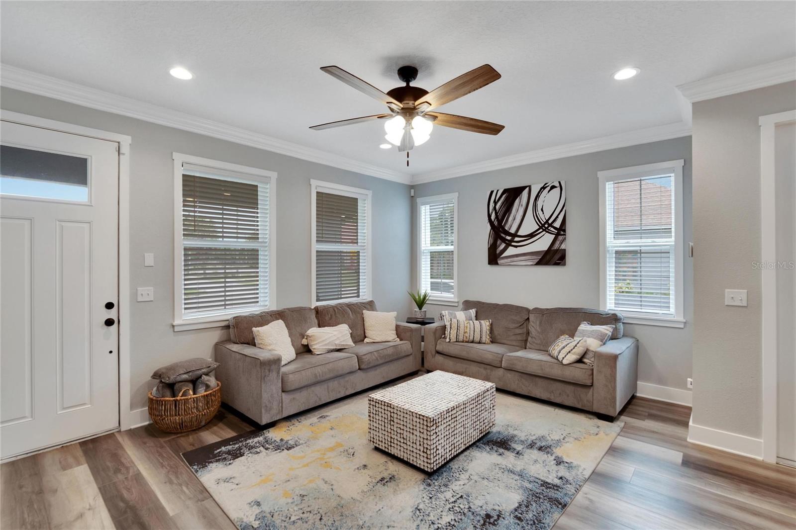 ENGLEWOOD EASTERN POR - Residential Lease