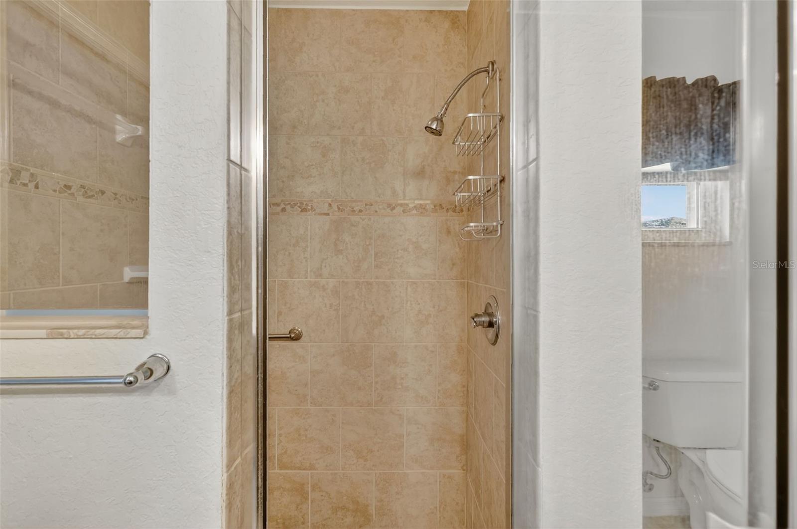 MEADOWS/STONECREST UN 02 - Residential