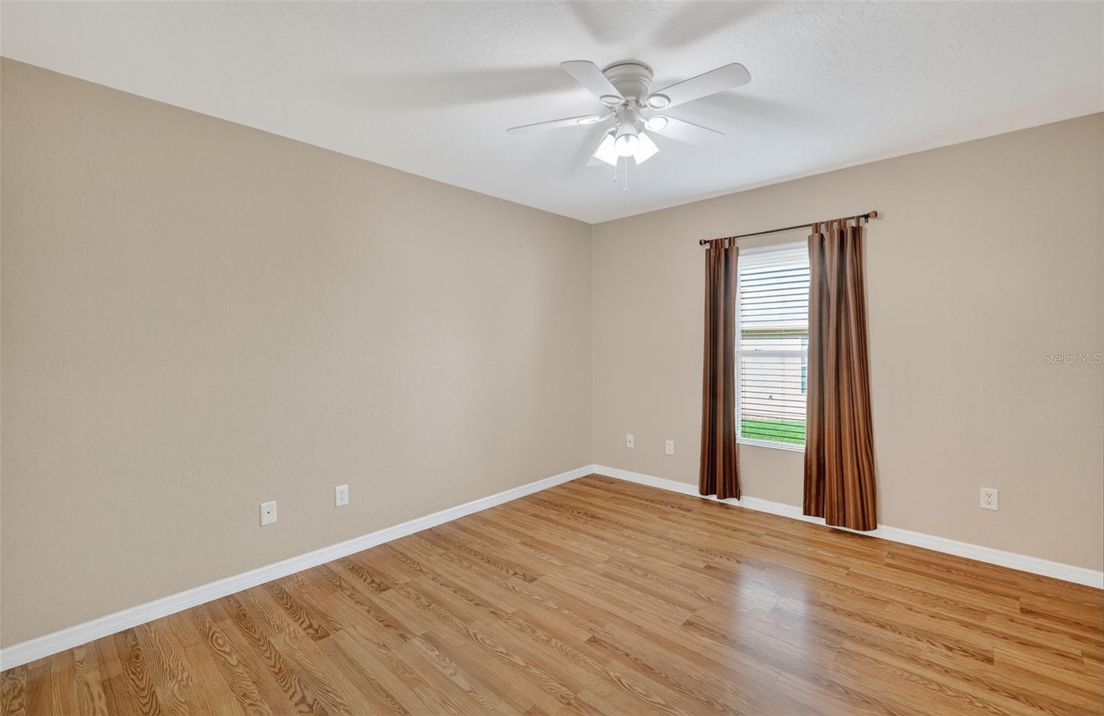 MEADOWS/STONECREST UN 02 - Residential