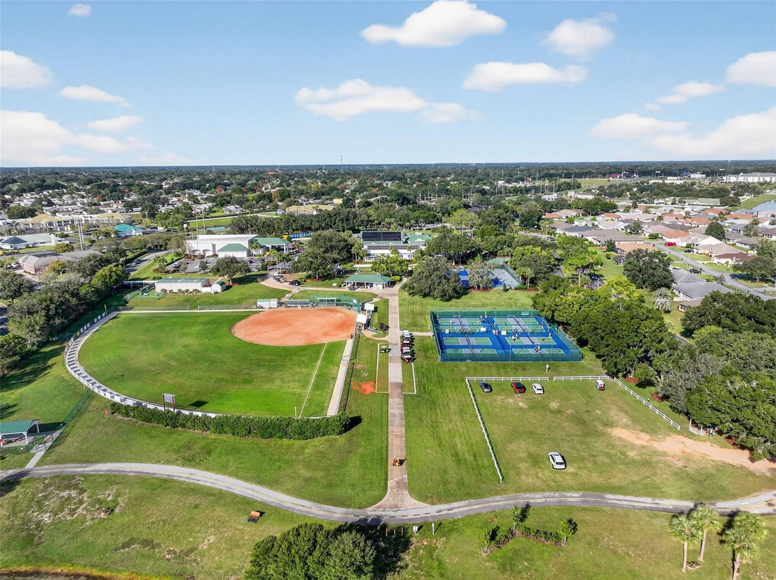 MEADOWS/STONECREST UN 02 - Residential