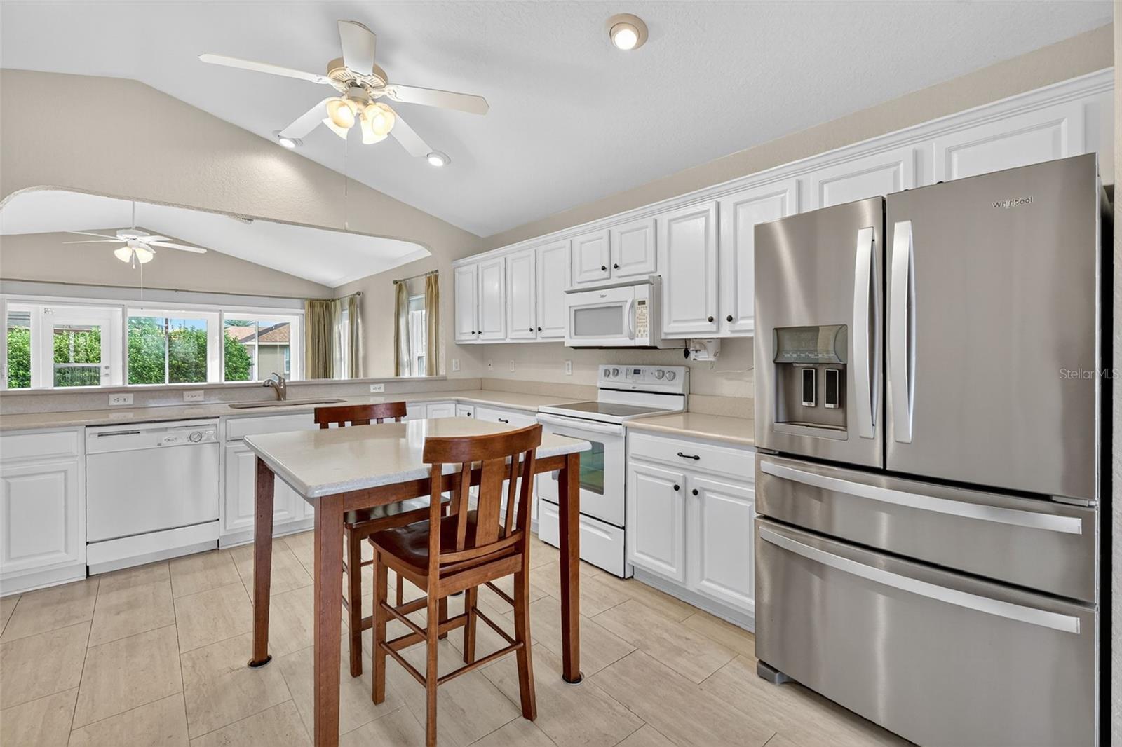 MEADOWS/STONECREST UN 02 - Residential