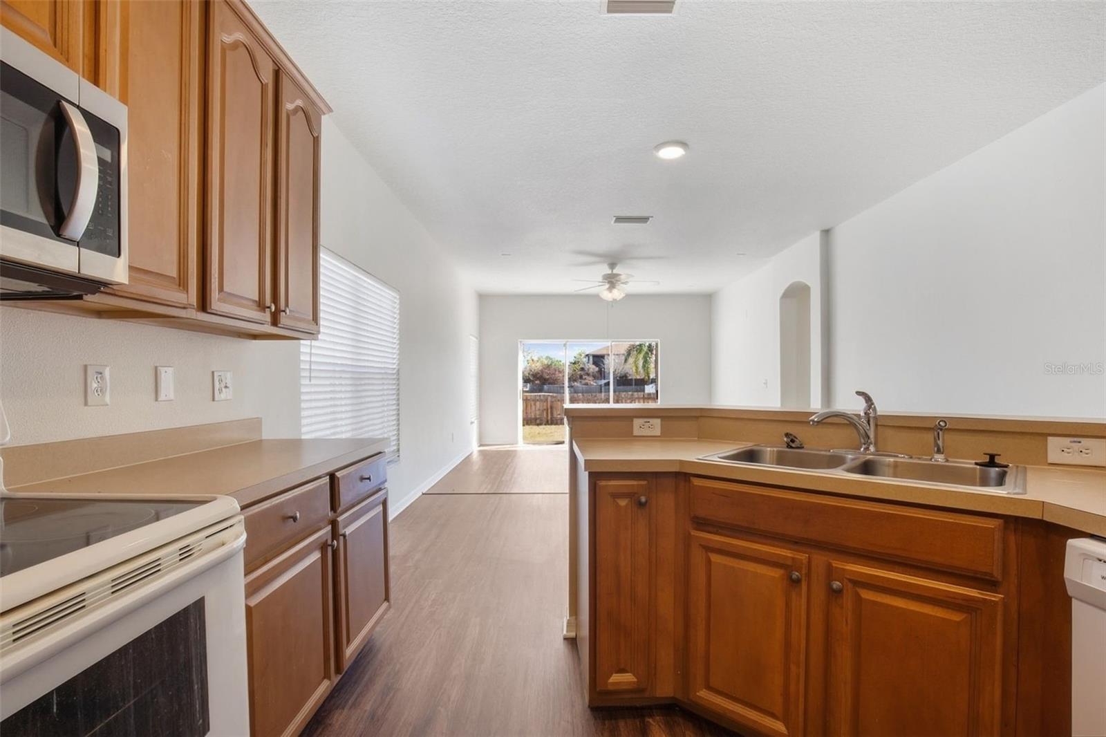 SOUTH BAY LAKES UNIT 1 - Residential