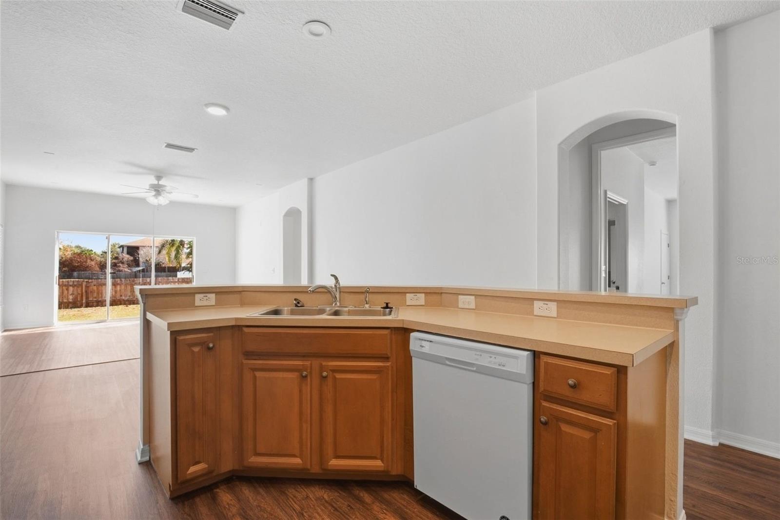 SOUTH BAY LAKES UNIT 1 - Residential