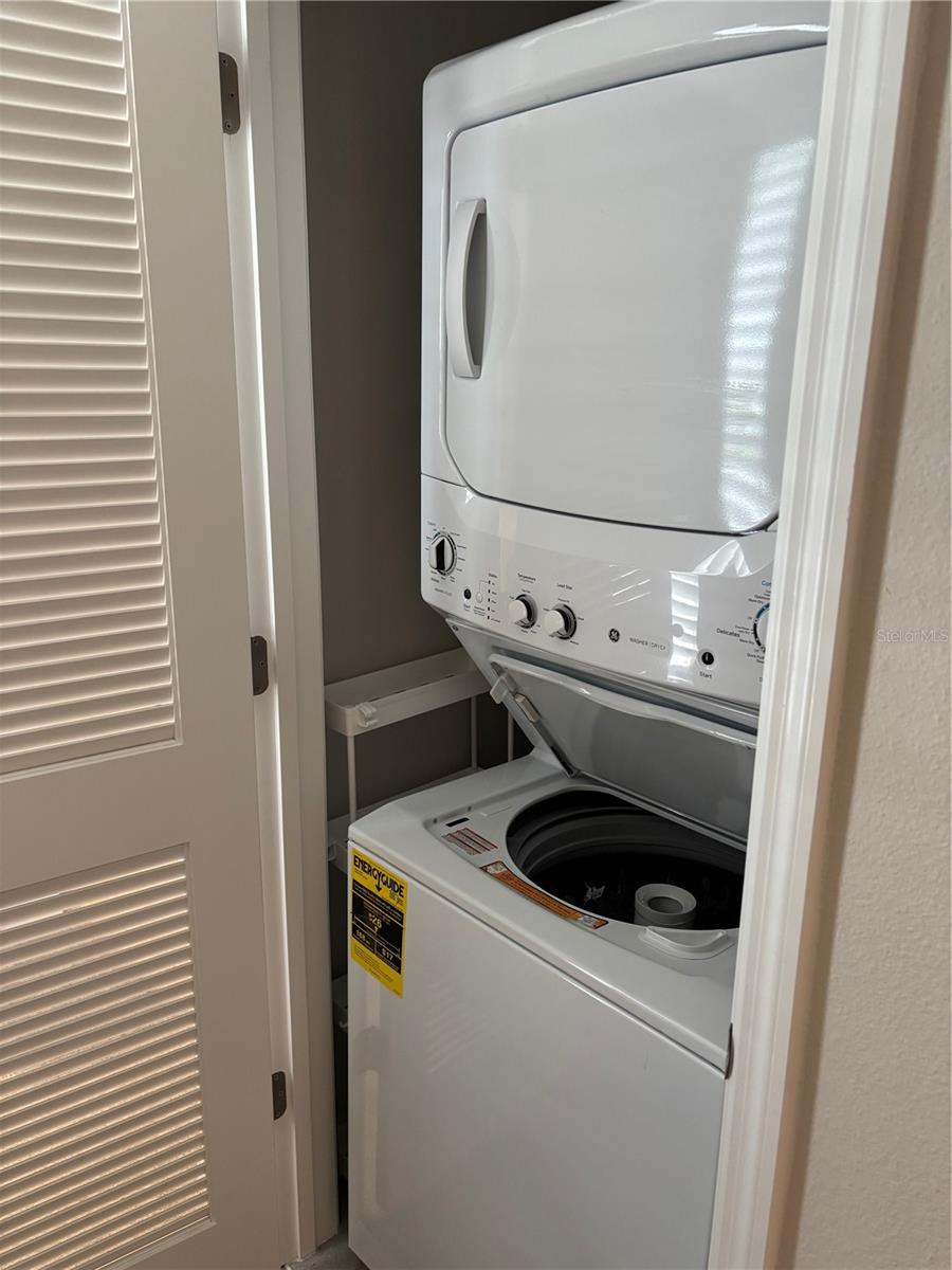 AVALON WOODS - Residential Lease