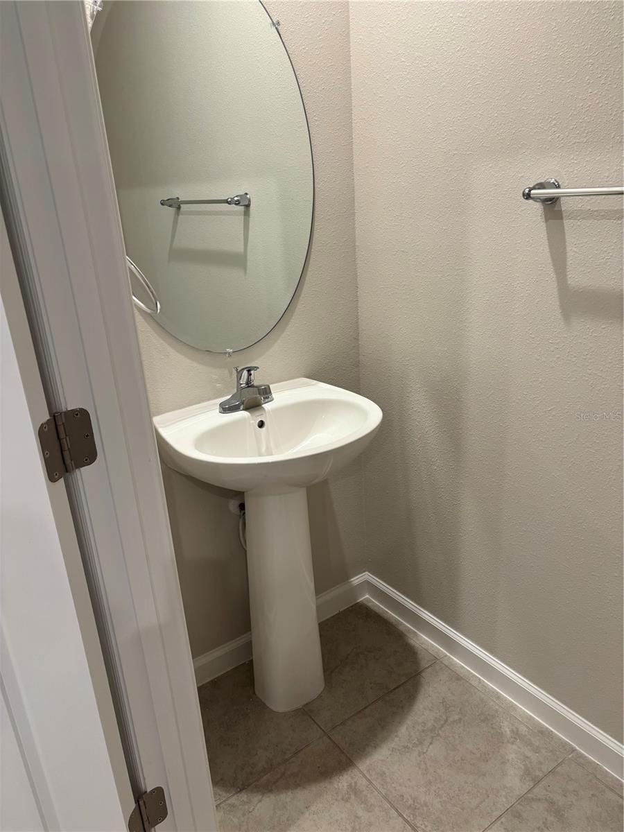 AVALON WOODS - Residential Lease