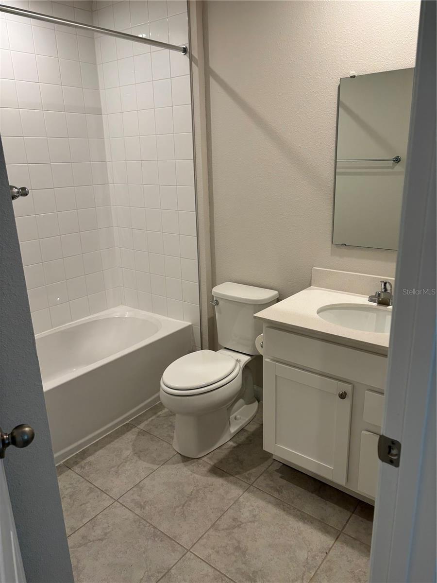 AVALON WOODS - Residential Lease
