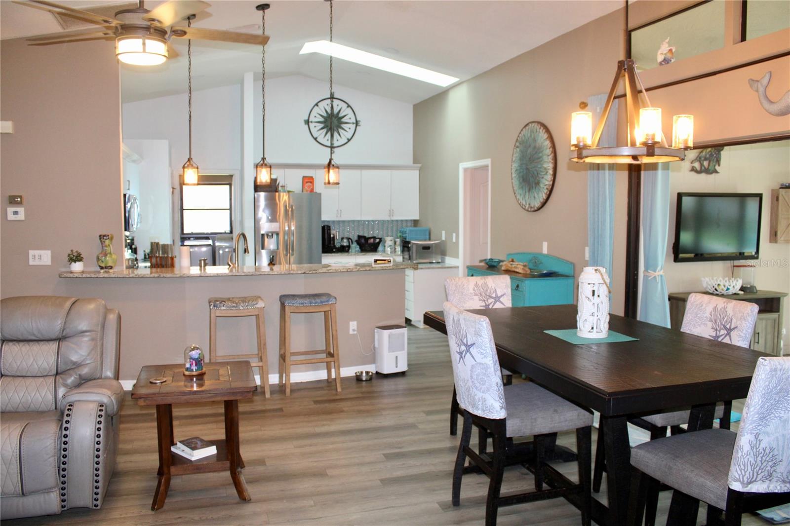 ENGLEWOOD ISLES SUB - Residential