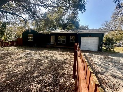 Photo of 900 46th Avenue N, St Petersburg, FL 33703 (MLS # TB8479899)