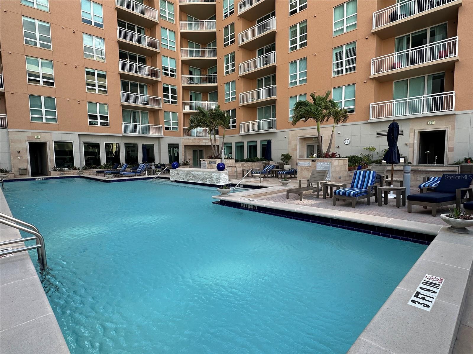 1350 MAIN STREET 1401