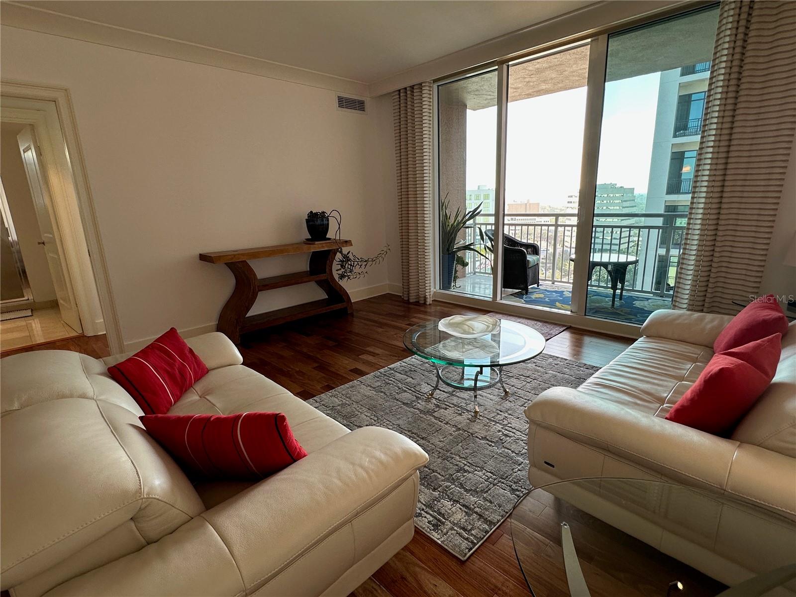 1350 MAIN STREET 1401