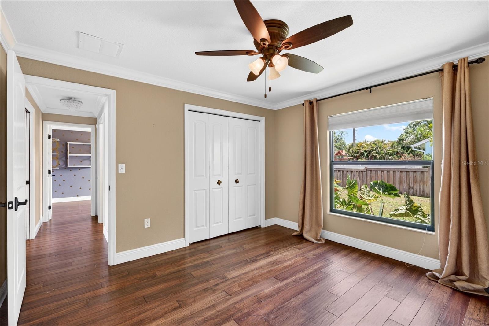 COUNTRY PLACE - Residential