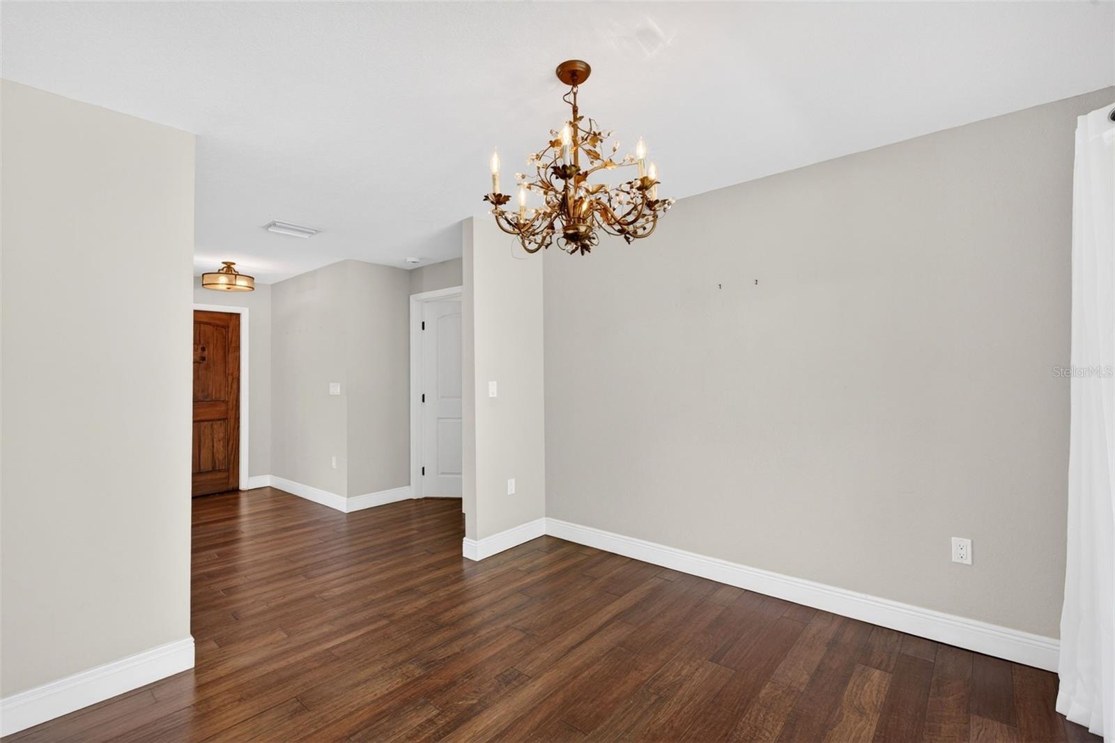 COUNTRY PLACE - Residential