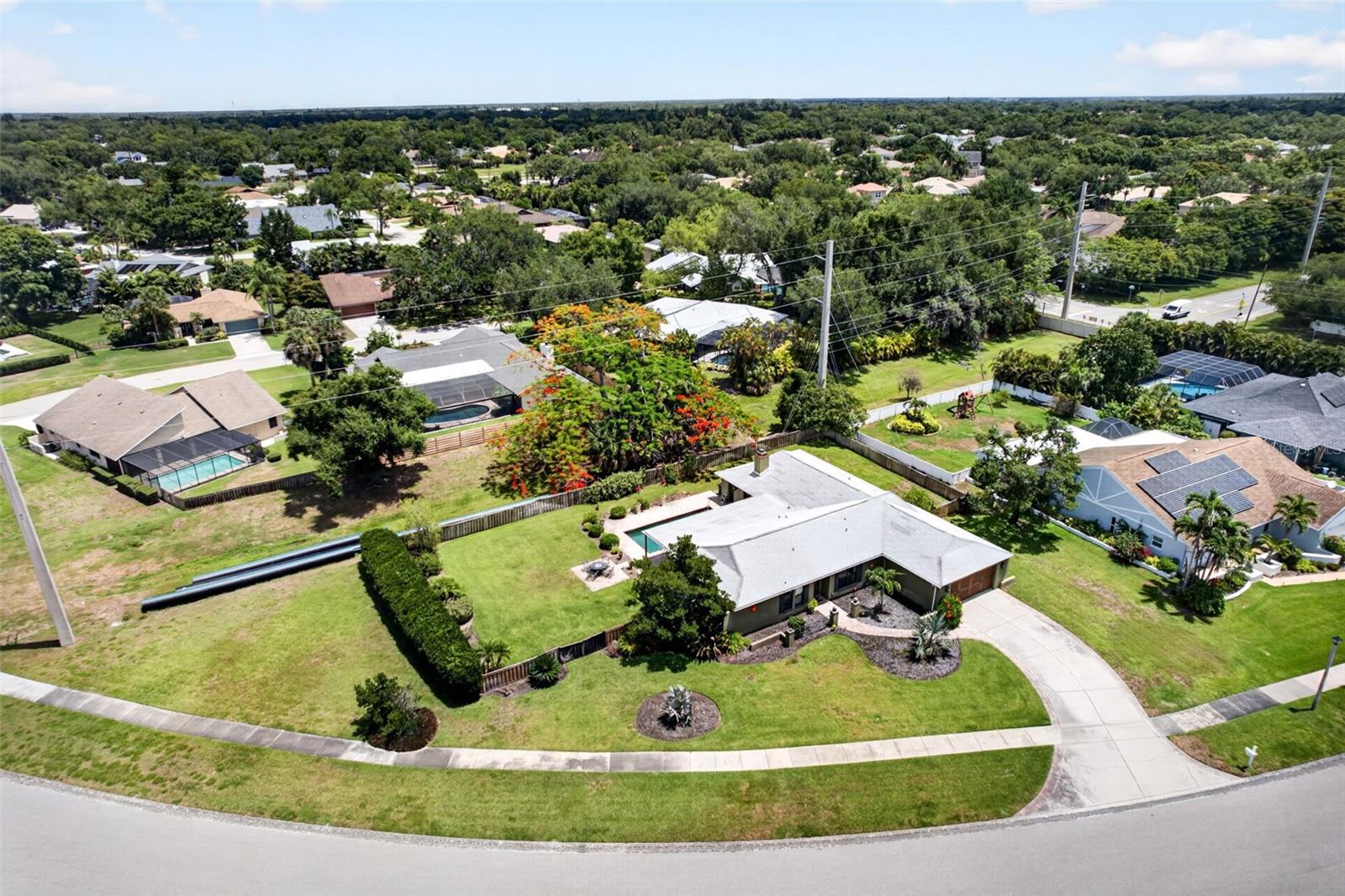 COUNTRY PLACE - Residential