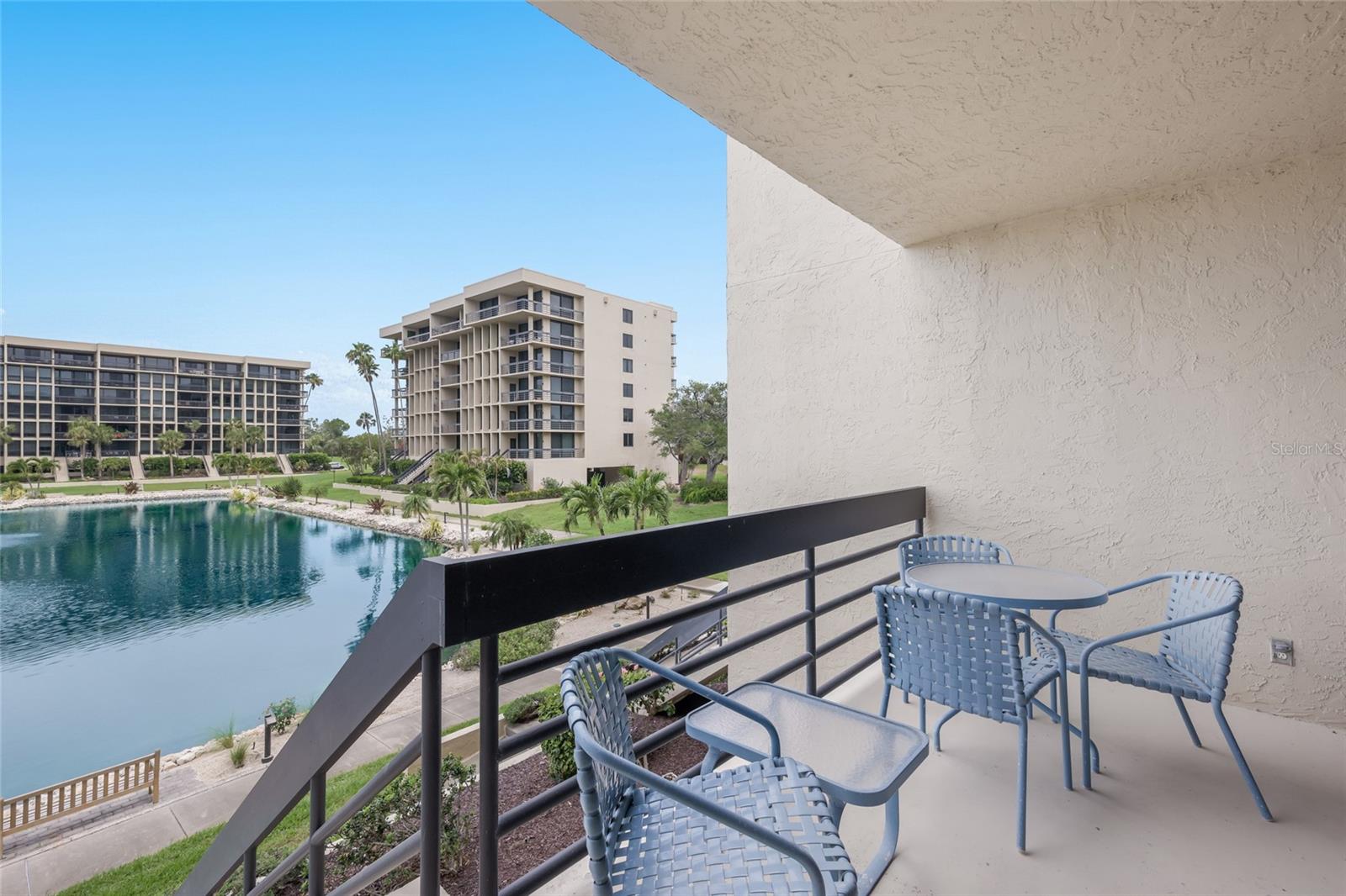 BEACHPLACE II - Residential