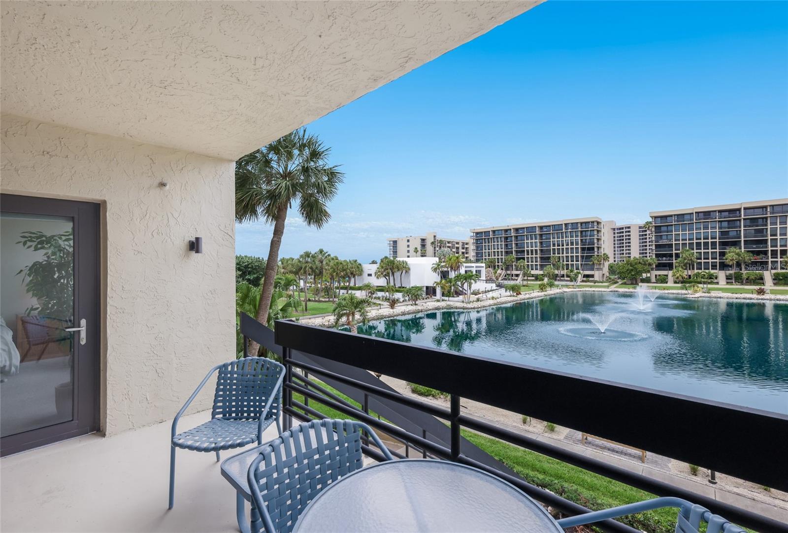 BEACHPLACE II - Residential