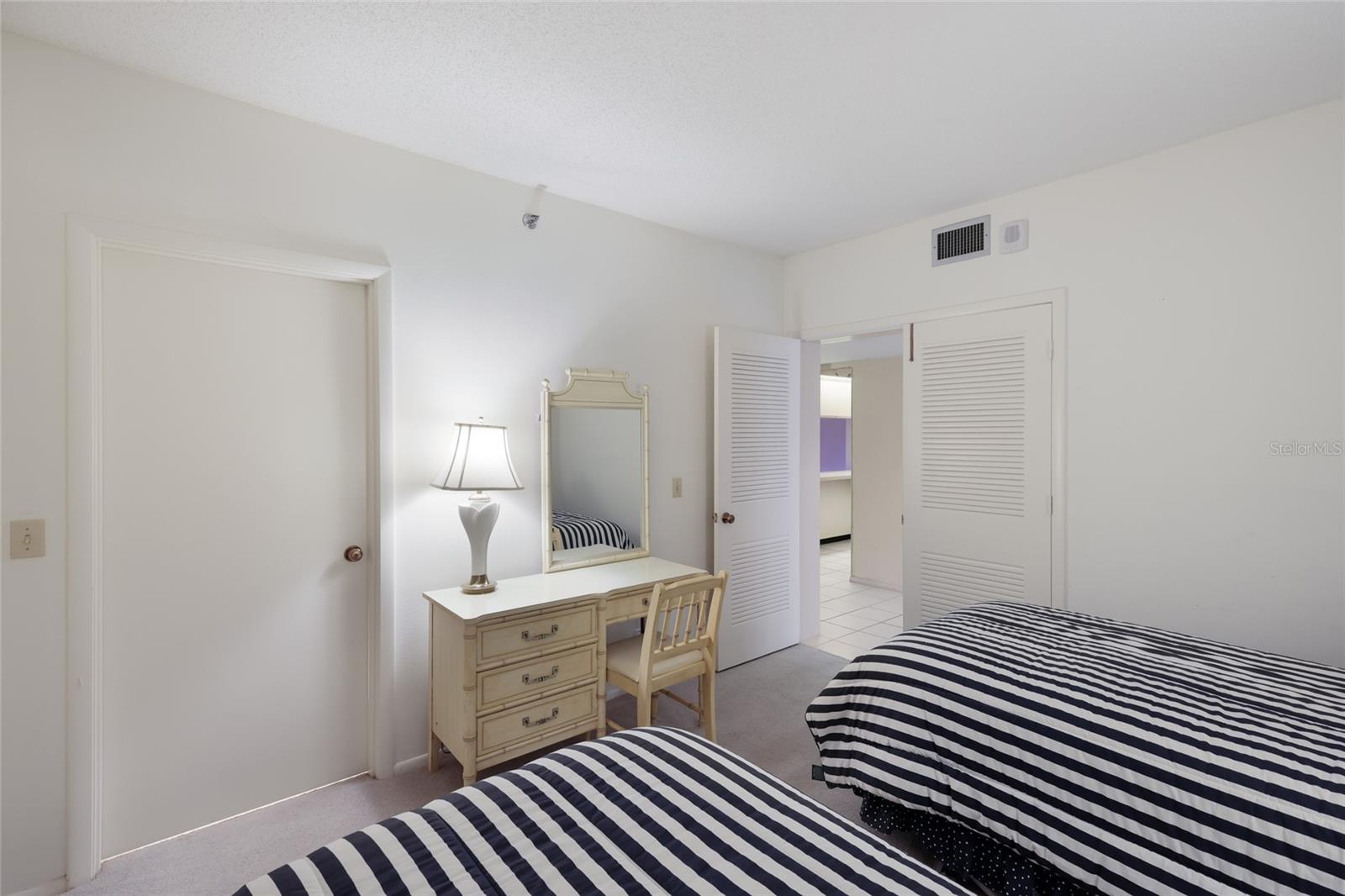 BEACHPLACE II - Residential
