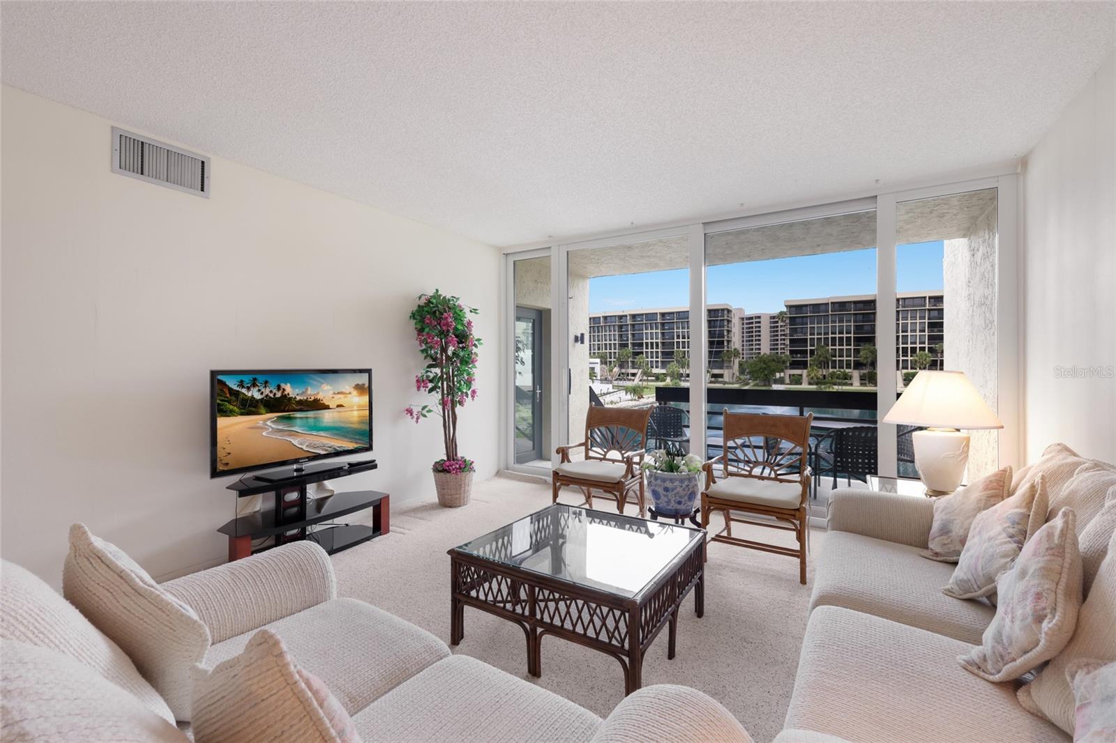 BEACHPLACE II - Residential