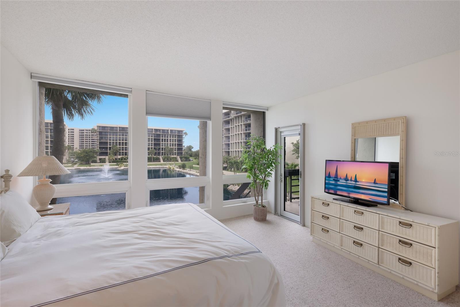 BEACHPLACE II - Residential