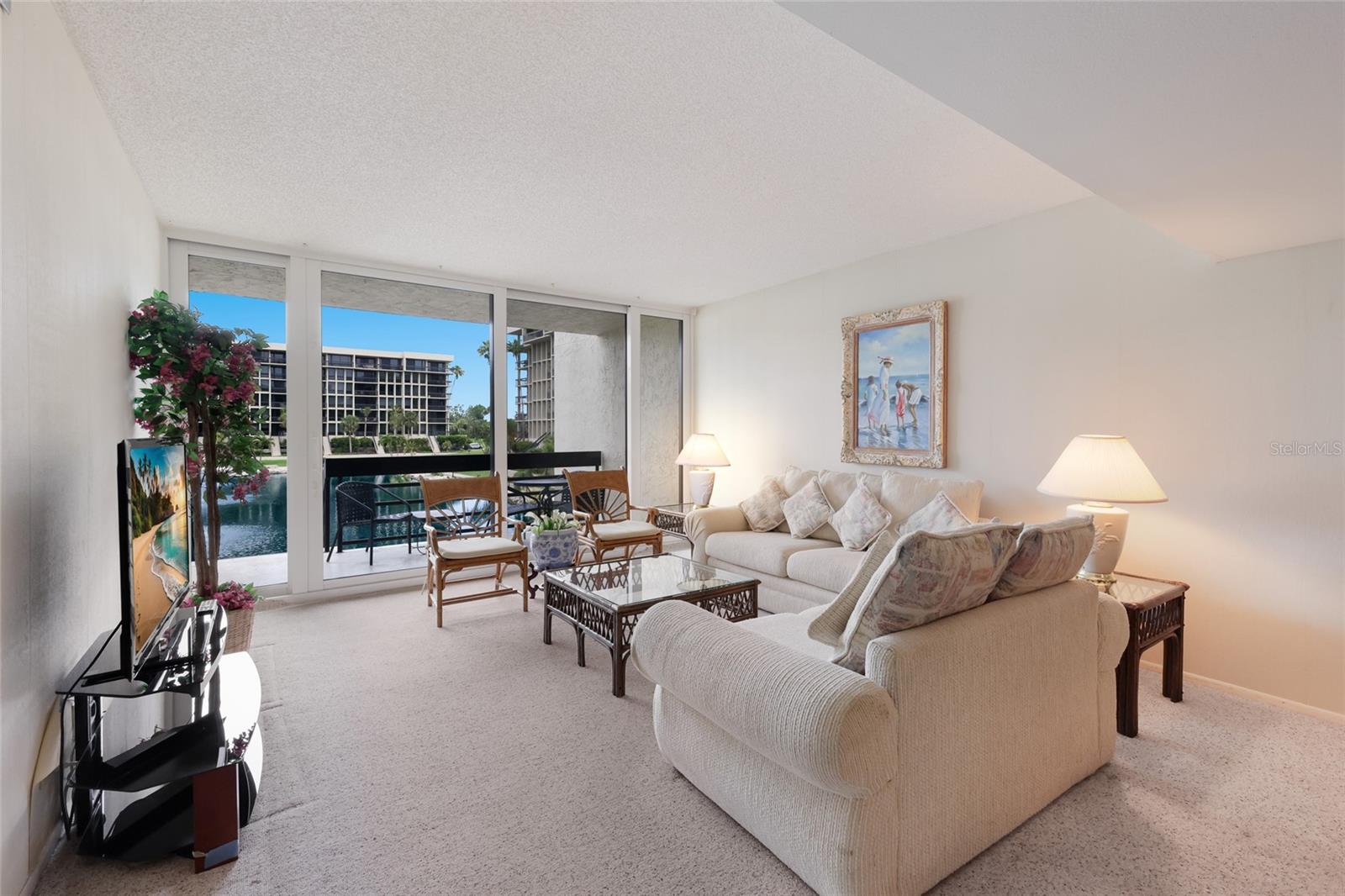 BEACHPLACE II - Residential