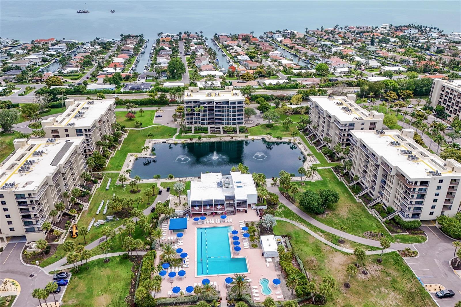 BEACHPLACE II - Residential