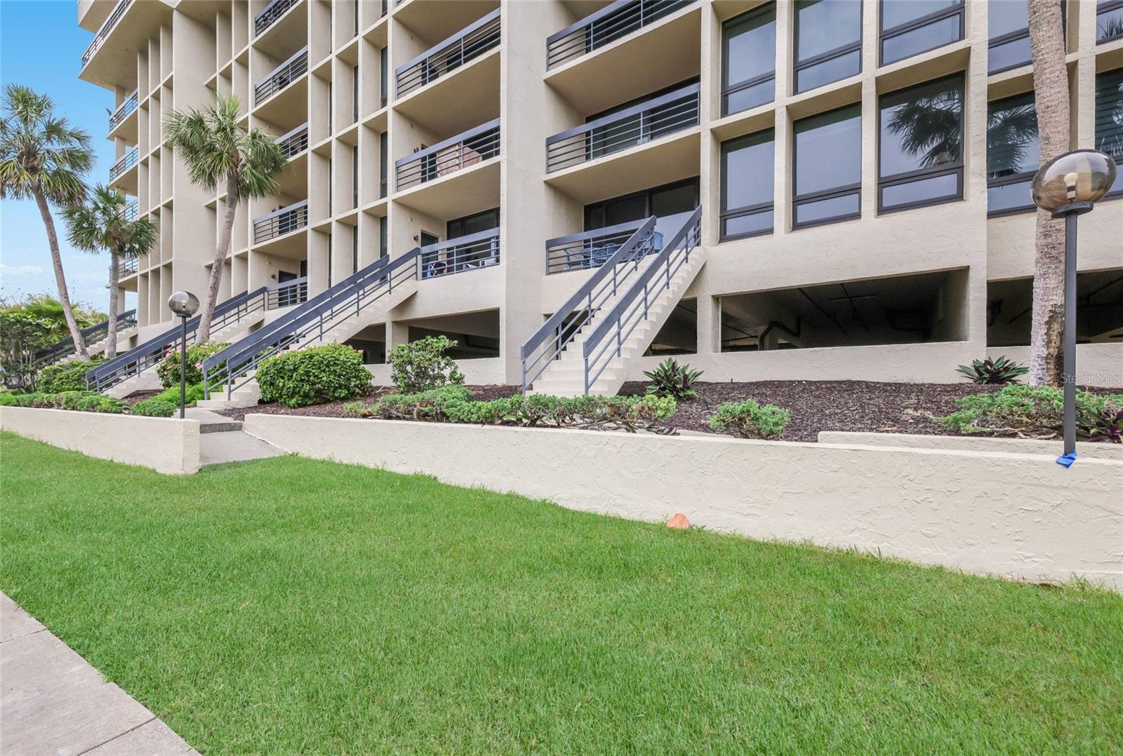 BEACHPLACE II - Residential