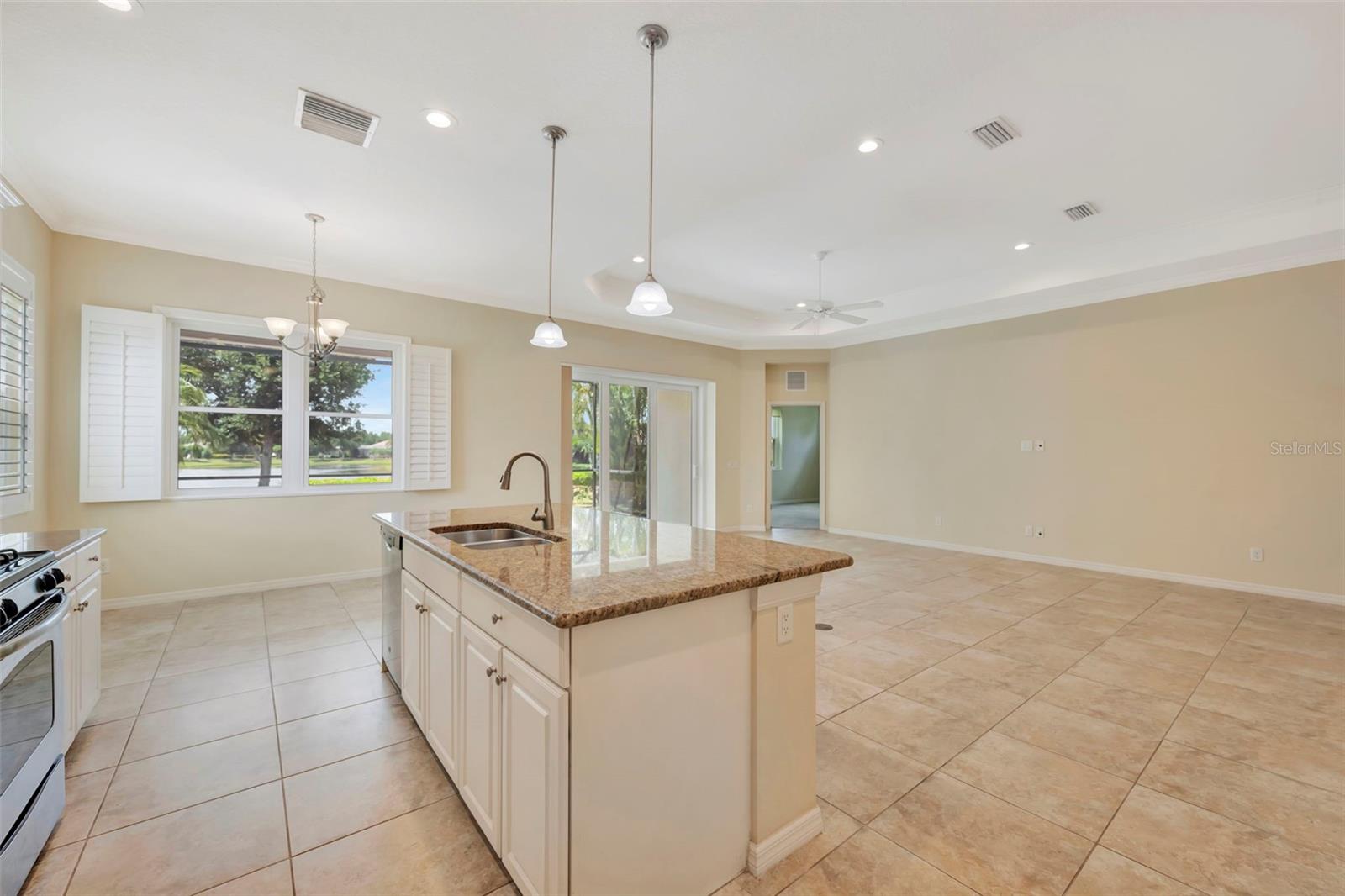 COUNTRY CLUB EAST AT LAKEWD RNCH QQ1 1 - Residential