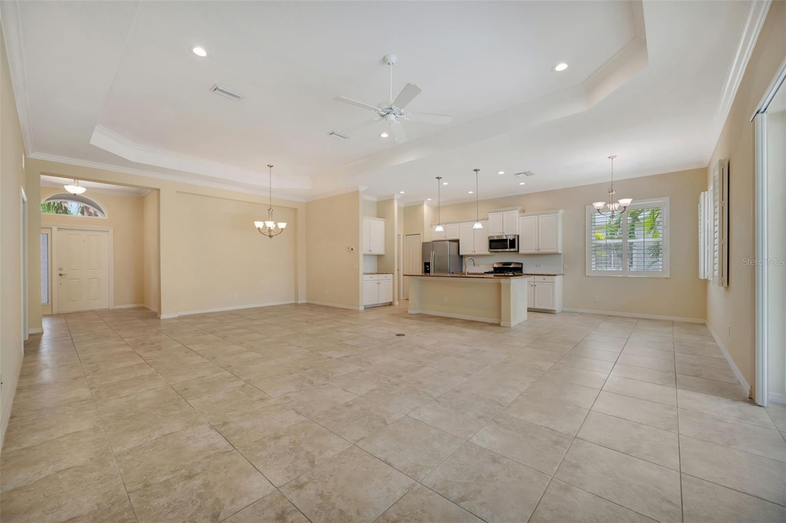COUNTRY CLUB EAST AT LAKEWD RNCH QQ1 1 - Residential