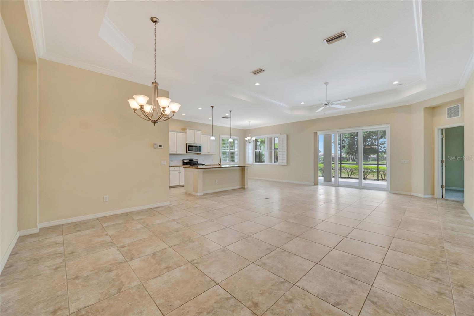 COUNTRY CLUB EAST AT LAKEWD RNCH QQ1 1 - Residential