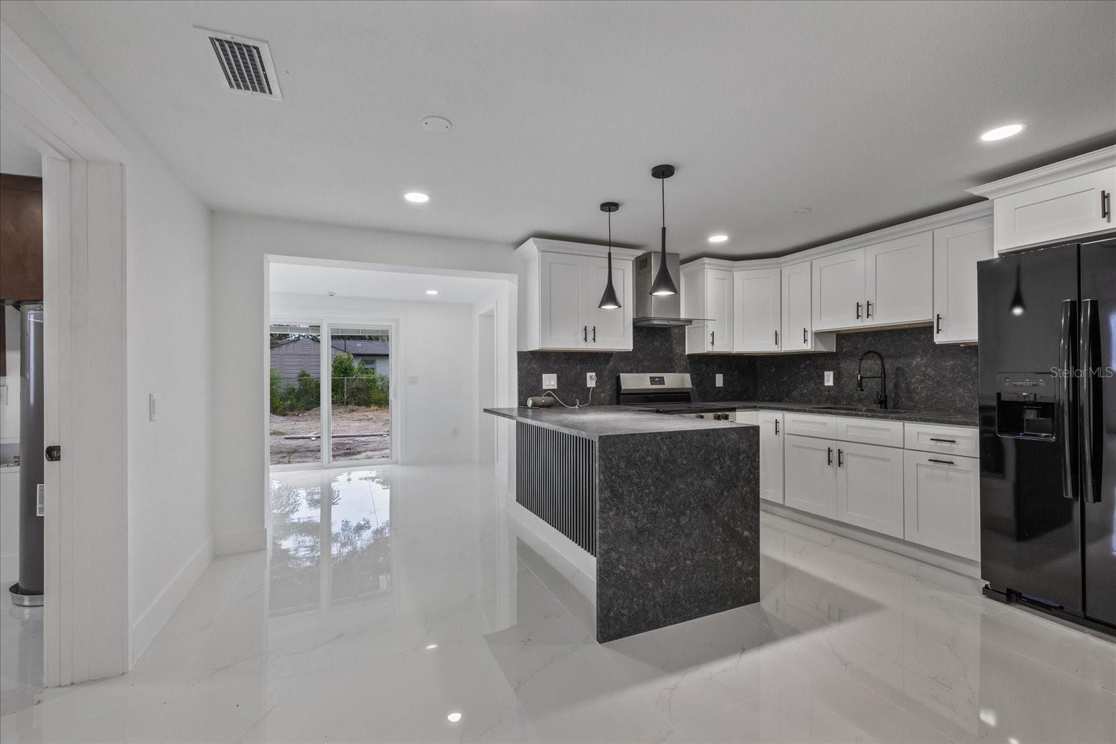 4853 ROSEDALE LANE