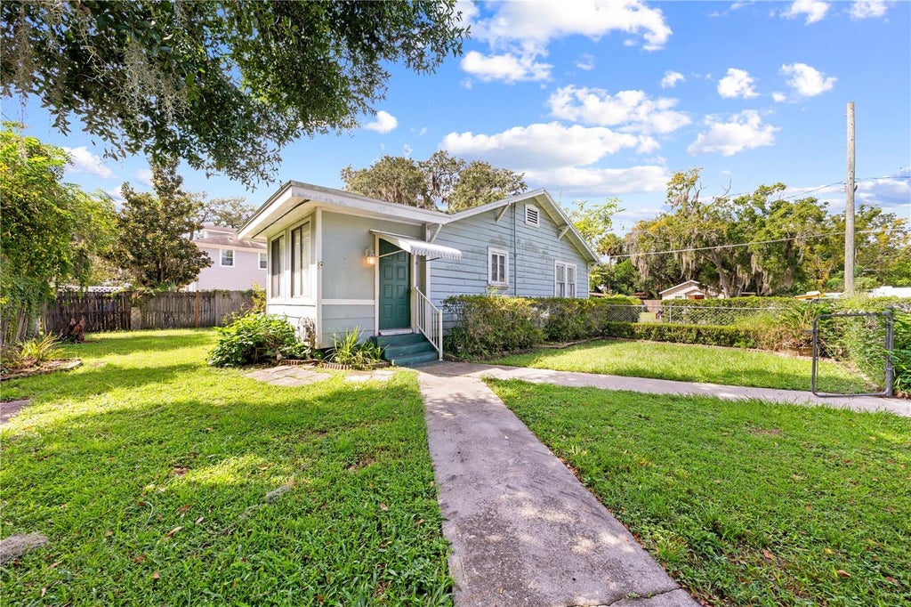 Photo of 213 N Clyde Avenue, Kissimmee, FL 34741 (MLS # S5158067)