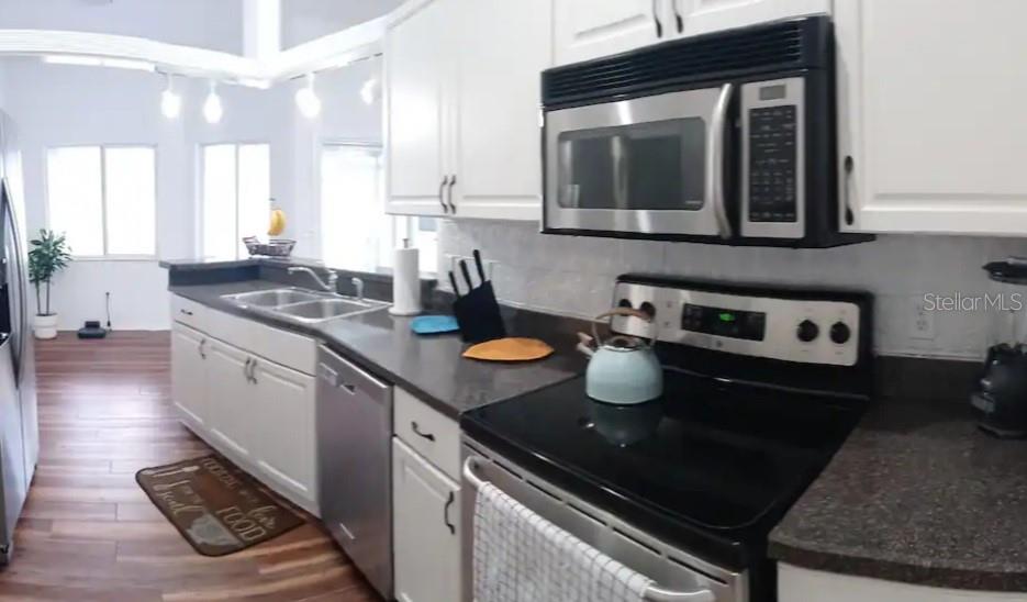 SEMINOLE WOODS - Residential