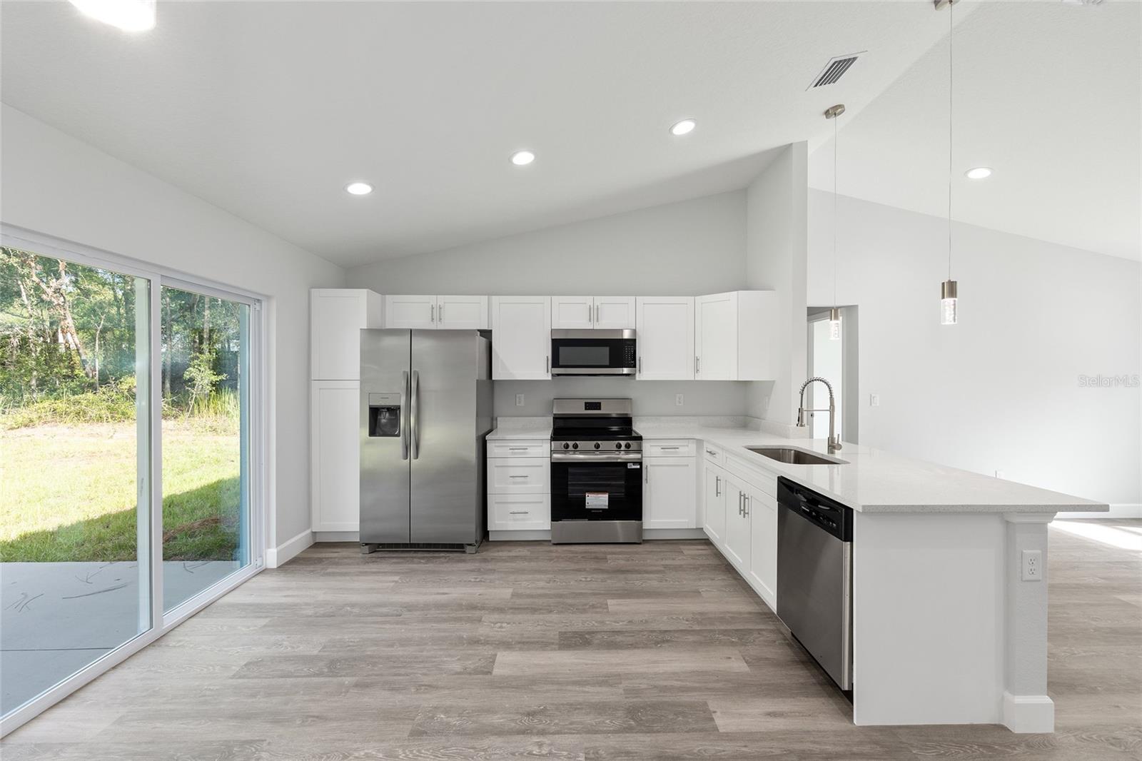 RAINBOW LAKES ESTATE - Residential