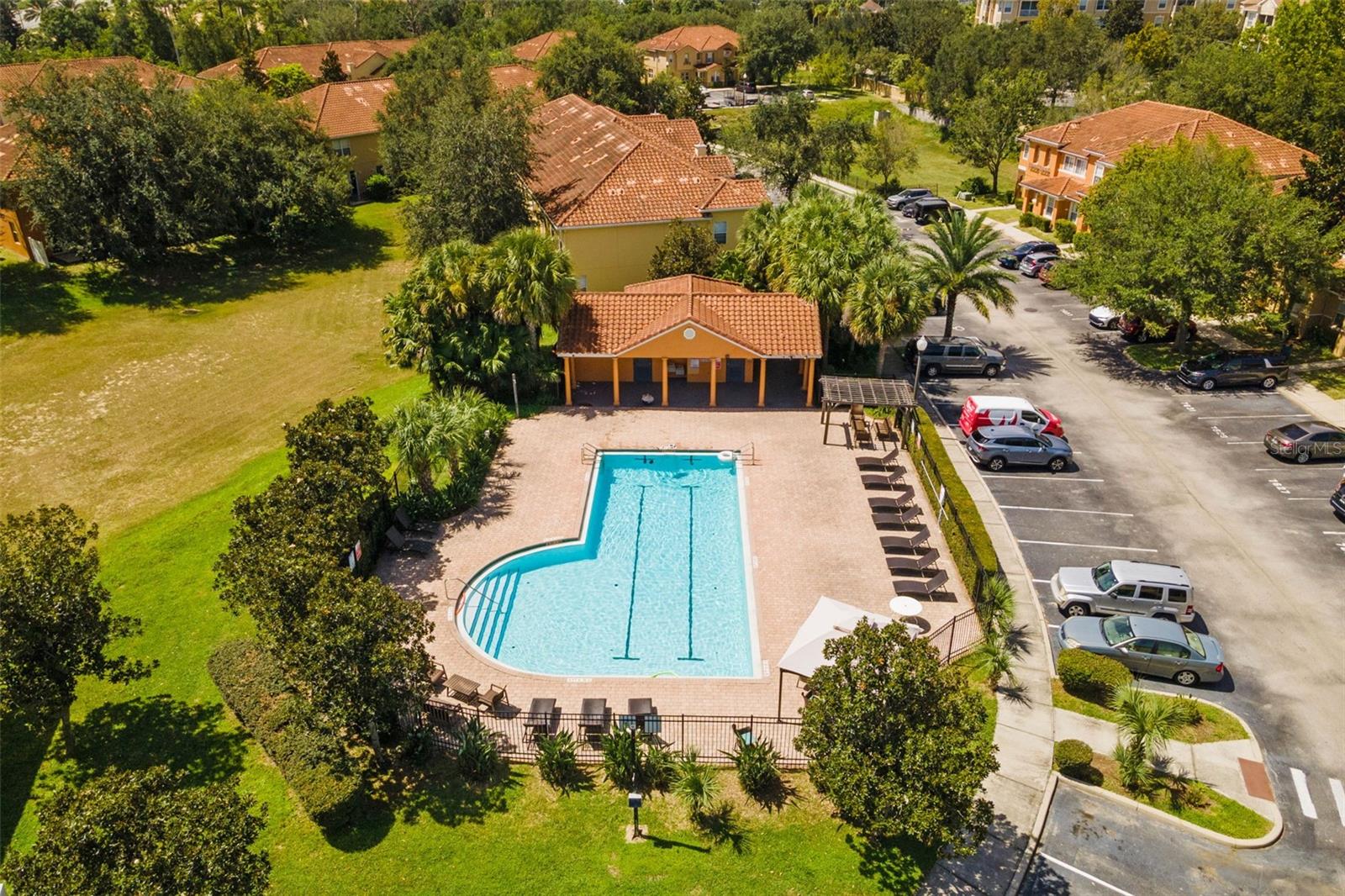 CRESTWYND BAY - Residential