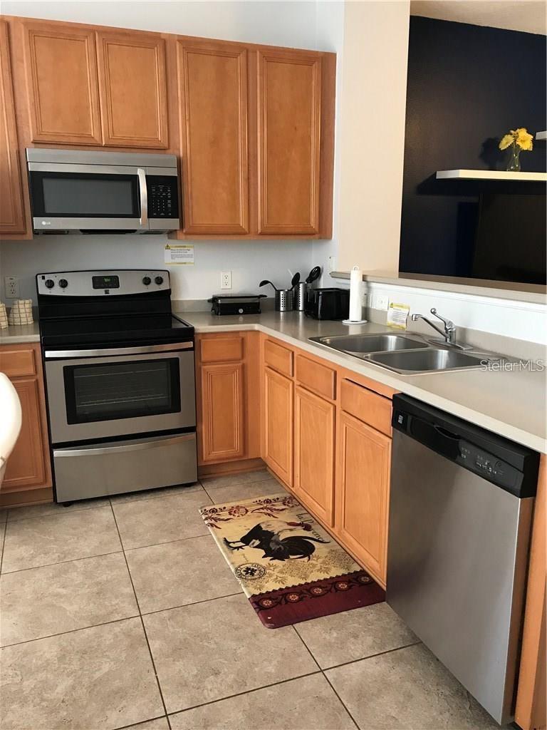 CRESTWYND BAY - Residential